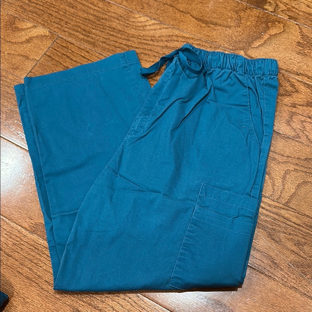 UA Scrubs men’s Teal Scrub set - Picture 9 of 9